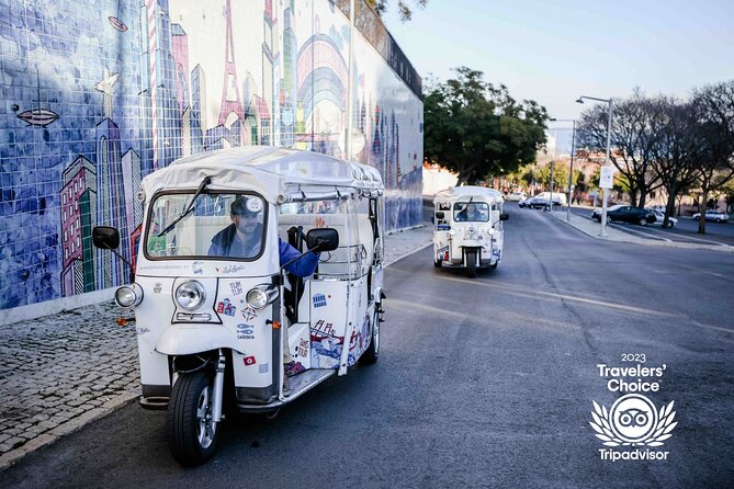 Welcome Lisbon Tour with Local Guide in Private Eco Tuk Tuk - Graça, São Vicente, and the old northern quarters