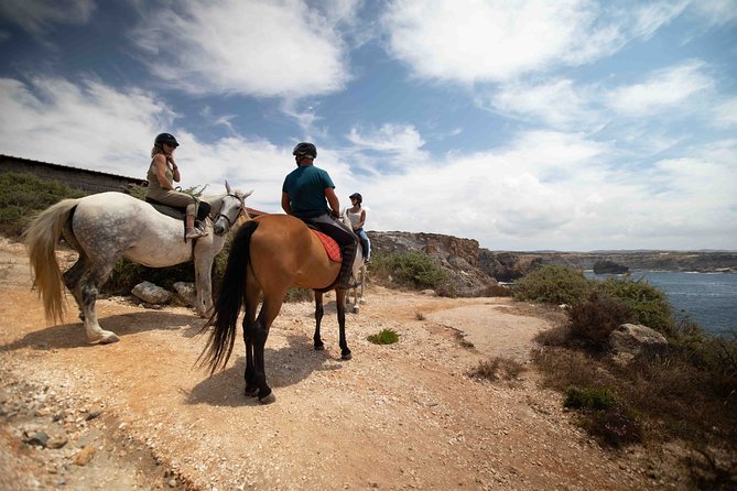 Welcome to Carrapateira Horse Riding Tour - Turning inland through the vegetation